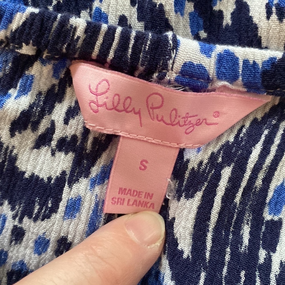 Lilly Pulitzer blouse wide neck 3/4” wide sleeves faux coins on edges Size Small - Picture 6 of 10